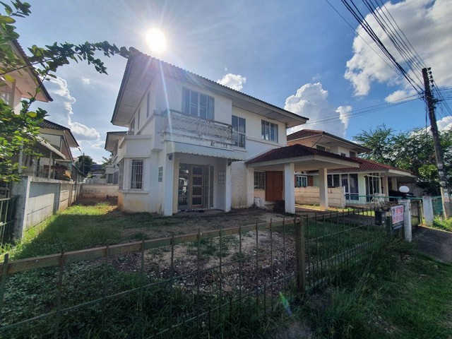 ขายบ้านเดี่ยว 2 ชั้น มบ.บุศรินทร์ 4นอน ติดถนนศรีจันทร์ พร้อมเฟอร์ ใกล้บึงหนองโคตร ขอนแก่น