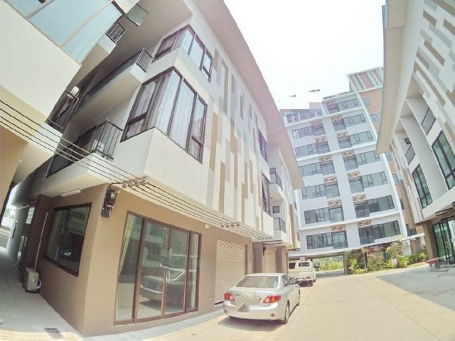  อพาร์ทเม้นท์ 3 ชั้น โซนท่าศาลา เมืองเชียงใหม่   รับรายได้เดือนละ24,000 บาท