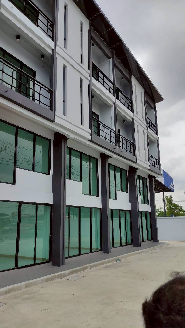 ให้เช่า ตึกแถวสร้างใหม่ ติดสามแยกหลัก ถนนนิมิตใหม่ตัดหทัยมิตร คลองสามวา