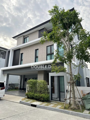 เดอะ ซิตี้ เอกมัย - ลาดพร้าว 4 ห้องนอน ราคา 21.9 ล้านบาท Tel : 082-626-8246 