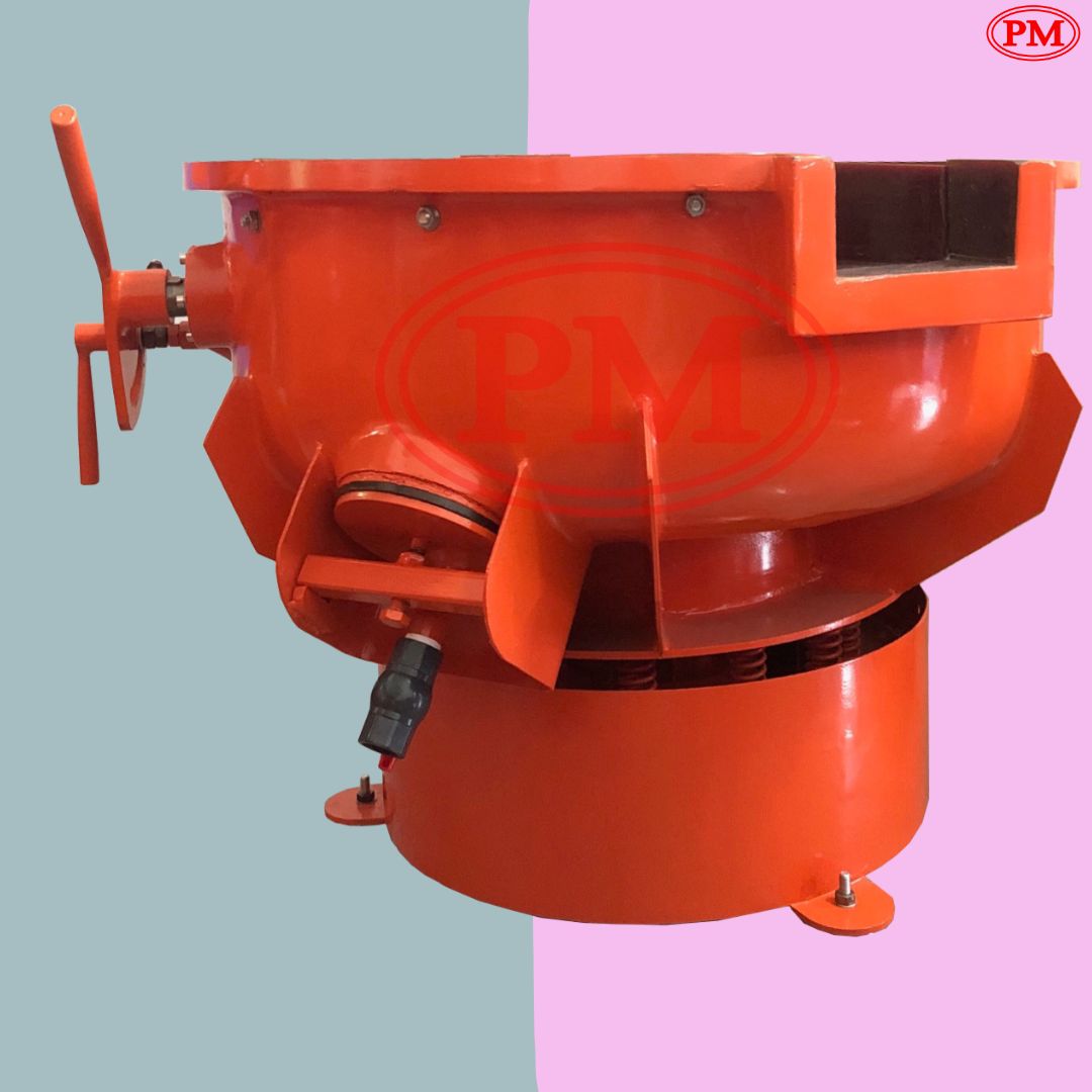 เครื่องขัดผิวโลหะแบบเขย่า แบบมีสะพานแยกชิ้นงาน / Vibratory Finishing Machine