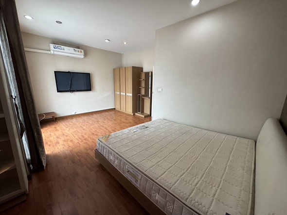 ขายทาวน์เฮ้าส์ บ้านกลางเมือง อ่อนนุช - วงแหวน 3ห้องนอน 2ห้องน้ำ ต่อเติมครัว 