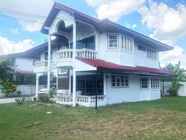 ให้เช่าบ้านเดี่ยว ปุณณวิถี 49 สุขุมวิท 101  4 ห้องนอน 3 ห้องน้ำ ขนาด 145 ตร.ว มีห้องแม่บ้าน ใกล้ BTS ปุณณวิถี