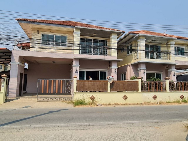 บ้านเดี่ยว ติดถนน ทำเลค้าขาย ถูกสุดในหย่านหนองผึ้ง สารภี  ใกล้เมืองเชียงใหม่ 