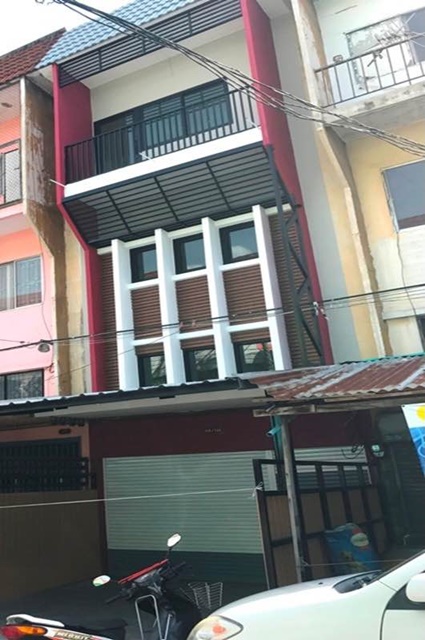 ให้เช่าอาคารพาณิชย์ 4ชั้น  ‭รีโนเวท!  สวนสยาม ถ.เสรีไทย73-81 18 ตรว. 200 ตรม. 