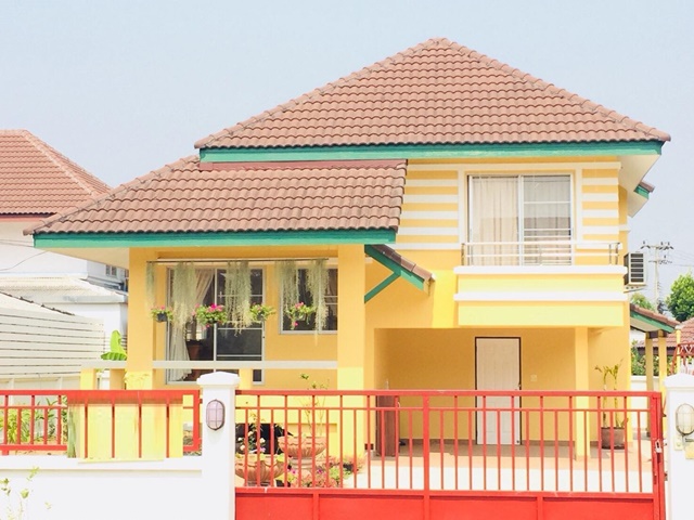 ให้เช่าบ้านใหญ่ 2 ชั้น 80 ตรว. 3นอน 2น้ำ HomePro Toyota ถ. รอบเมืองเชียงใหม่ ตลาดรวมโชค ให้เช่าบ้านเดี่ยว ต.หนองจ๊อม อ.สันทราย 