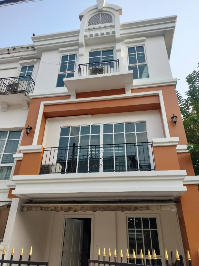 ให้เช่าทาวโฮม3ชั้นหลังมุมย่านนวลจันทร์ รามอินทรา หมู่บ้านพลัสซิตี้พาร์ค เอกมัย-รามอินทรา ใกล้เลียบด่วน