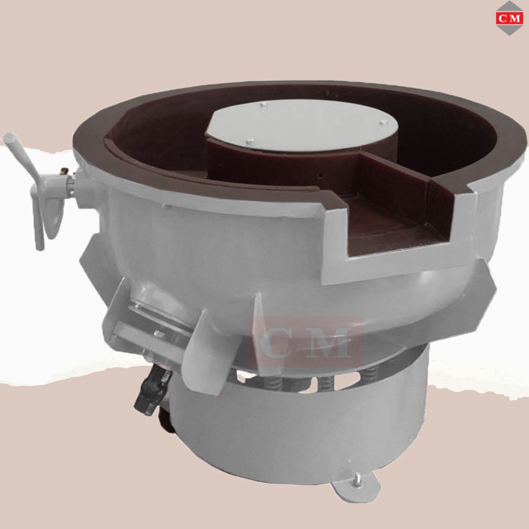 เครื่องขัดผิวโลหะแบบเขย่า แบบมีสะพานแยกชิ้นงาน / Vibratory Finishing Machine