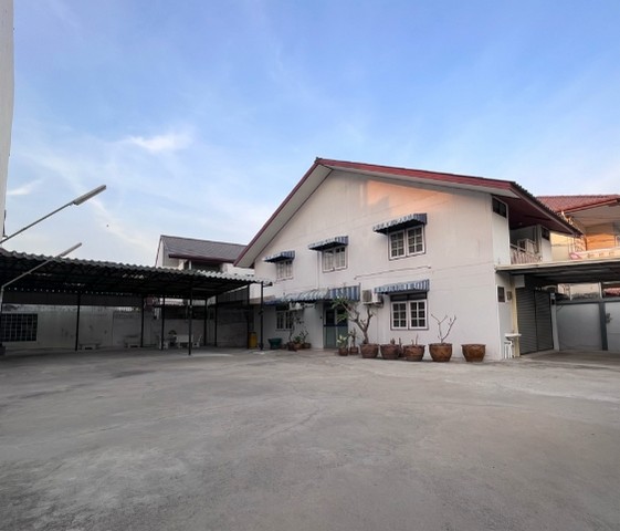 ให้เช่าบ้านเดี่ยว2 ชั้น ลาดพร้าว 63 เนื้อที่ 108 ตรว เหมาะอาศัย ทำออฟฟิศ