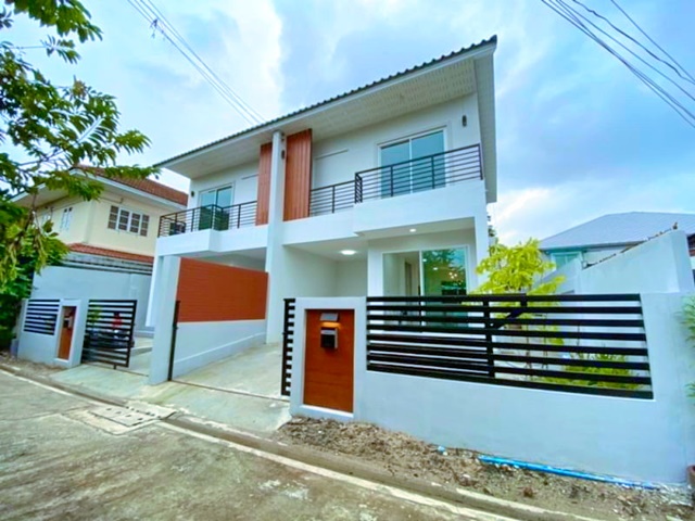 บ้านตกแต่งใหม่ไม่เคยอยู่ เมเจอร์รัชโยธิน  รัชดา38-44 เฟอร์ครบ ตรงปก! 2ชั้น 160ตร.ม. 3นอน  35 ตรว. 