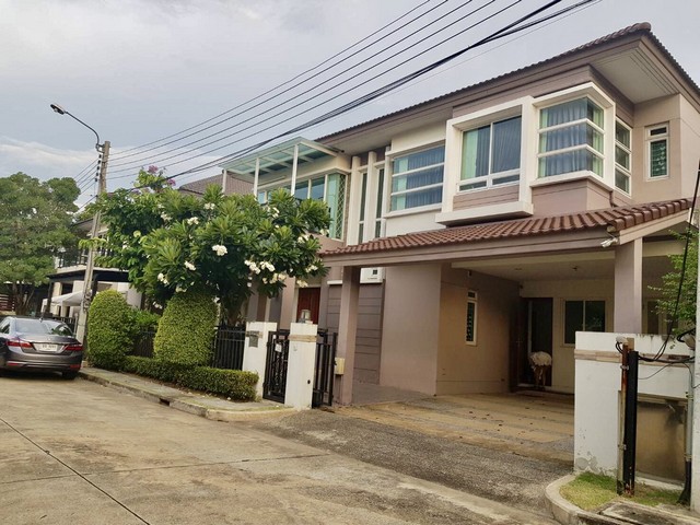 ID :  1549 ประกาศให้เช่า บ้าน บ้านเดี่ยว บางกอก บูเลอวาร์ด รามอินทรา – เสรีไทย 0 RAI 0 ngan 65 Square Wah 4 Bedroom 50000 thb   น่าอยู่มาก