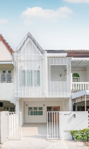 More-158HS -ขายทาวน์โฮม หน้าโรงพยาบาลสวนดอก 2ห้องนอน 3ห้องน้ำ ที่ดิน 20ตร.ว. เมืองเชียงใหม่