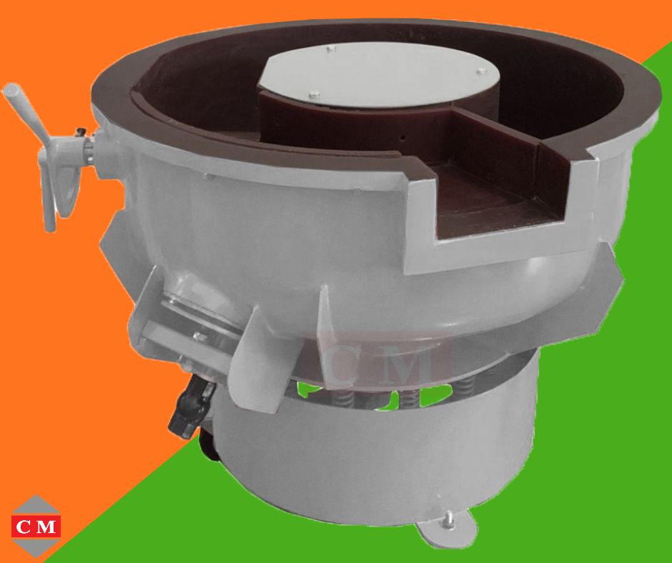 เครื่องขัดผิวโลหะแบบเขย่า แบบมีสะพานแยกชิ้นงาน / Vibratory Finishing Machine