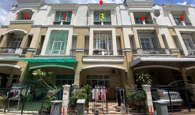 ขายทาวน์โฮม 3 ชั้น หมู่บ้าน ปริญลักษณ์ เอกชัย - บางบอน PKK03-04905
