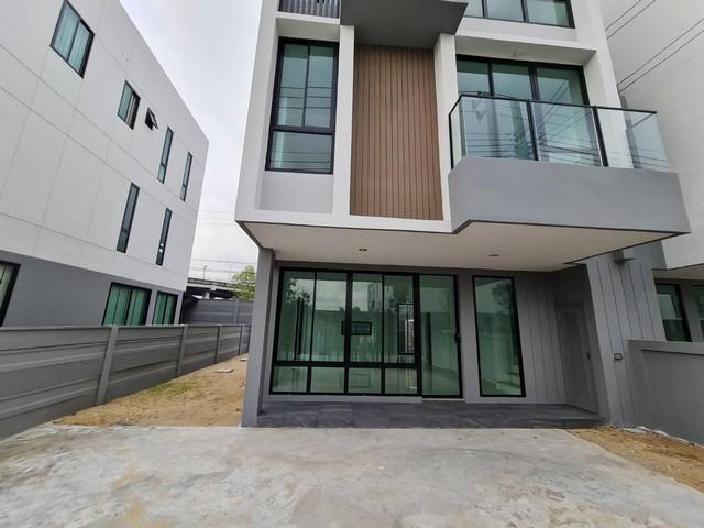 ให้เช่าโฮมออฟฟิศ 3 ชั้น 220 ตรม. นิว โนเบิล คอนเน็กซ์ ดอนเมือง ติดถนนวิภาวดีรังสิต