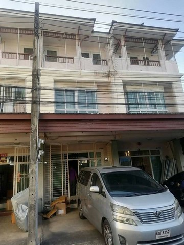 ให้เช่าทาวน์โฮม 3 ชั้น ซอยลาดพร้าว 31 เหมาะอยู่อาศัย หรือทำออฟฟิศ