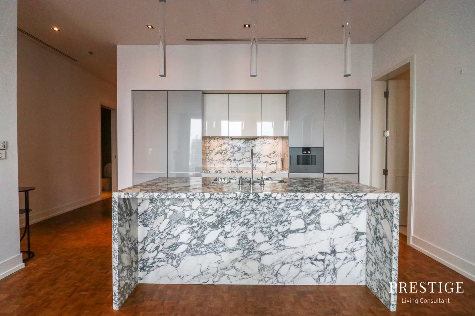 ขาย คอนโดหรู The Ritz-Carlton Residences Bangkok  2ห้องนอน
