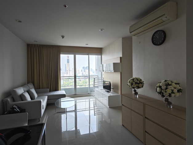ขาย Circle Condominium (เซอร์เคิล คอนโดมิเนียม) ชั้น 25 ใกล้ MRT เพชรบุรี เฟอร์นิเจอร์ครบพร้อมอยู่