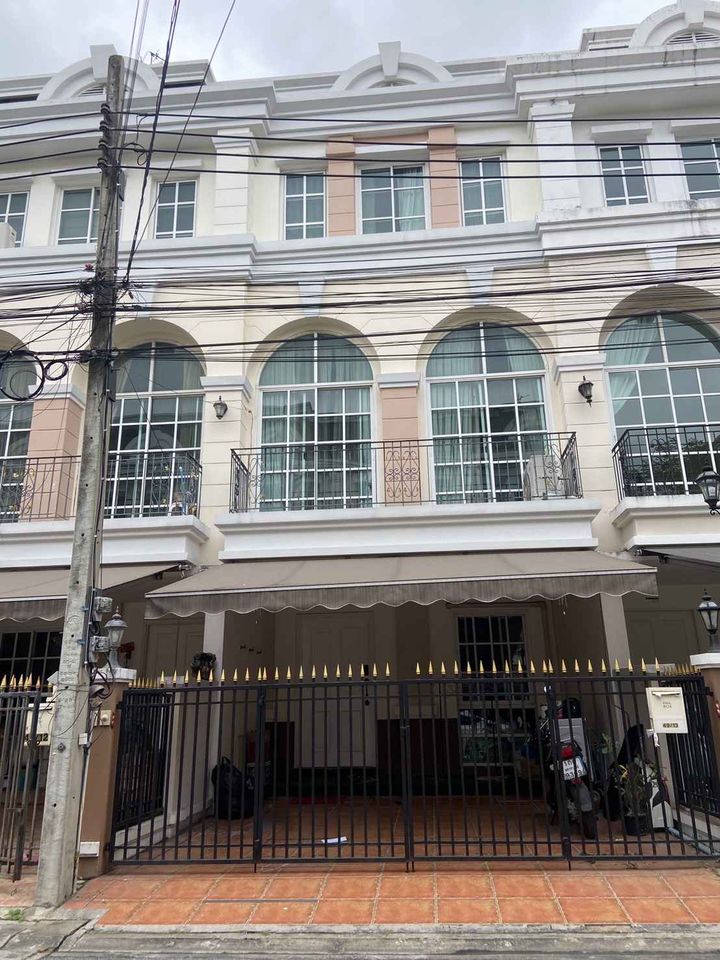 ให้เช่าทาวน์โฮมส์ 3 ชั้น พลัสซิตี้พาร์ค เกษตร นวมินทร์ Plus City Park Kasert Nawamin 
