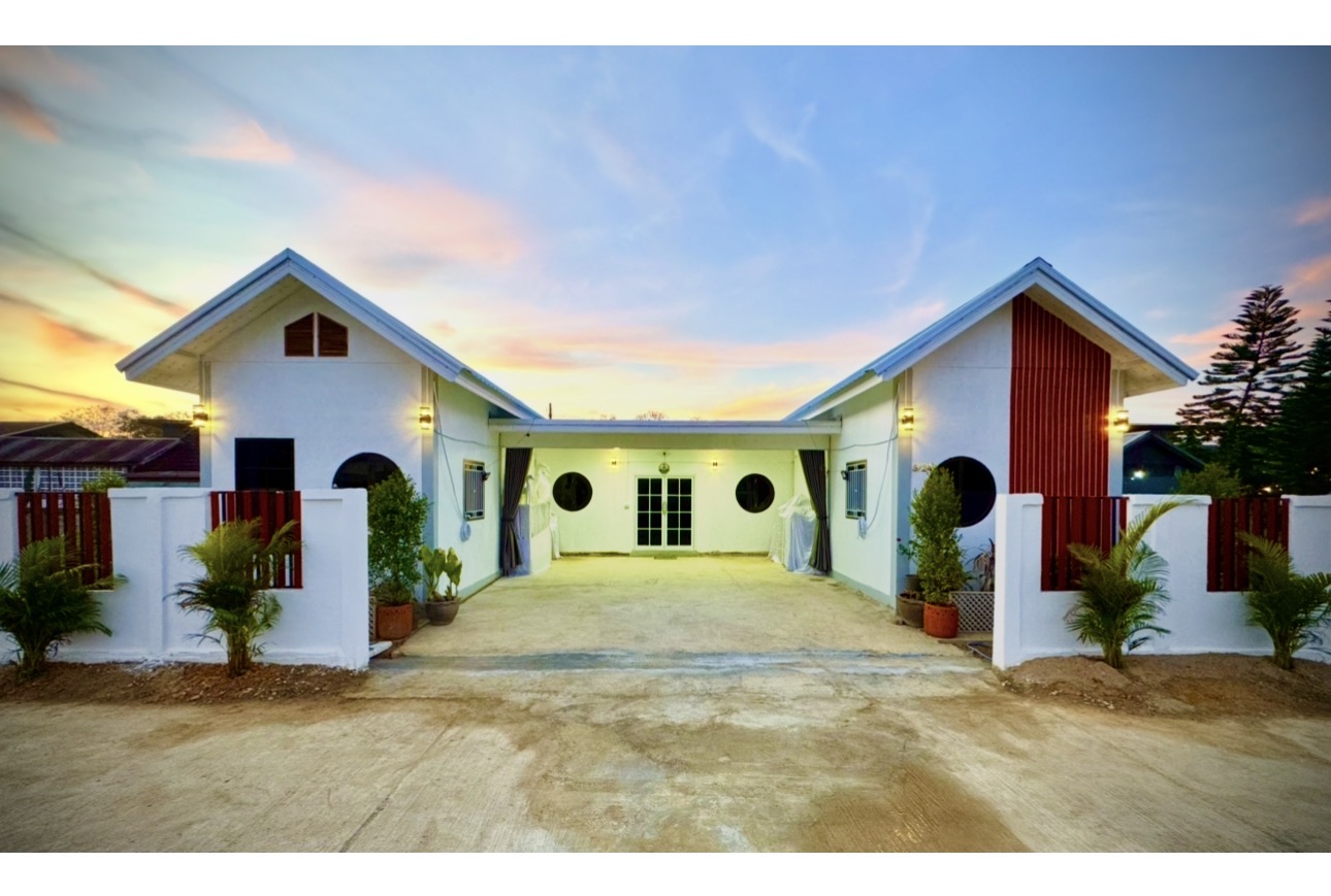 บ้านสวยติดสนามบินน่านใกล้โรงพยาบาลน่านมหาลัยน่านและค่ายสุริยพงษ์น่าน