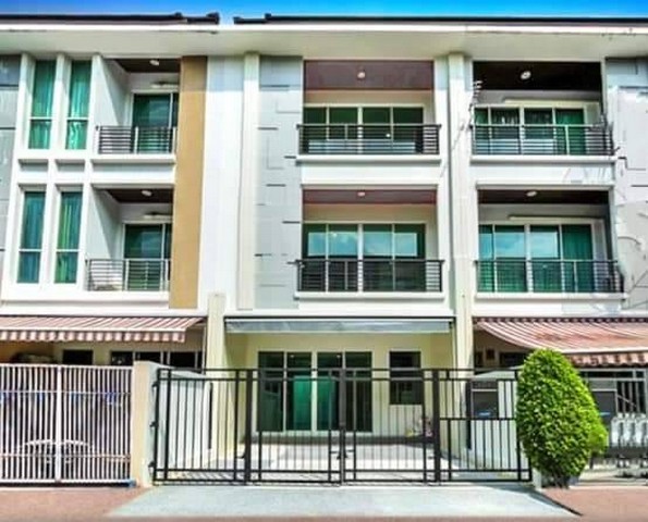 ขายด่วน ราคาเพียง 5.75 ล้านบาท  บ้านกลางเมือง  ลาดพร้าว 87