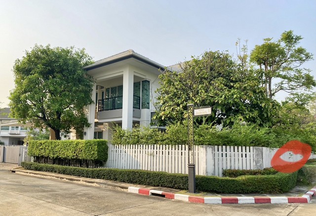 ขาย  บ้านเดี่ยว 2 ชั้น บางกอก บูเลอวาร์ด รามอินทรา 3 พื้นที่ใหญ่ที่สุด หลังหัวมุม 